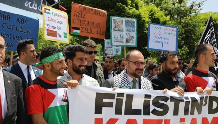 Gazze’de Yaşanan Soykırımı Lanetliyor, Gazze Halkıyla Onur Duyuyoruz…