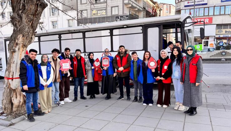 GENÇLİK LİDERLERİ VE GÖNÜLLÜ GENÇLERDEN KAN BAĞIŞINA DESTEK