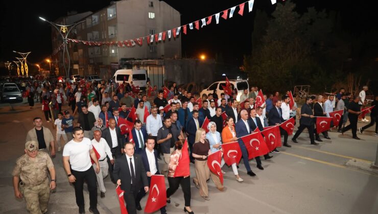 954. Yılında Malazgirt’te Fener Alayı Coşkusu