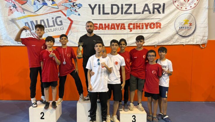 Muşlu Karateciler Türkiye Finallerinde Tarihi Başarıya İmza Attı