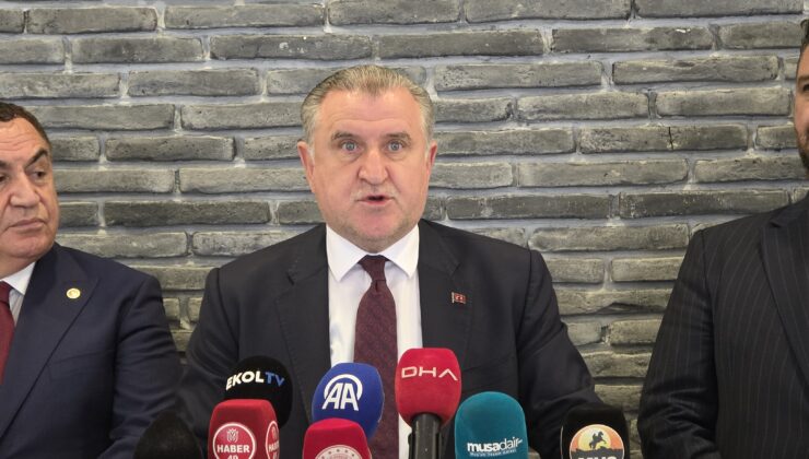 Gençlik ve Spor Bakanı Osman Aşkın Bak Muş’ta Basın Mensuplarıyla Buluştu