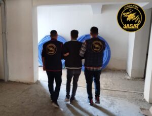 Muş’ta JASAT Operasyonları: 19 Yıl ve 5 Yıl Hapis Cezası Bulunan İki Hükümlü Yakalandı