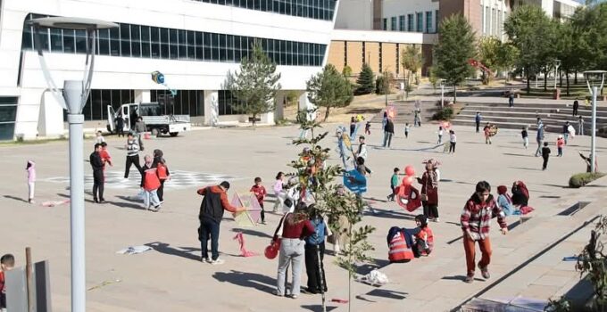Aile ve Çocuk Şenliğinin İlki Coşkuyla Gerçekleştirildi