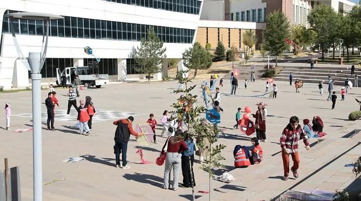 Aile ve Çocuk Şenliğinin İlki Coşkuyla Gerçekleştirildi
