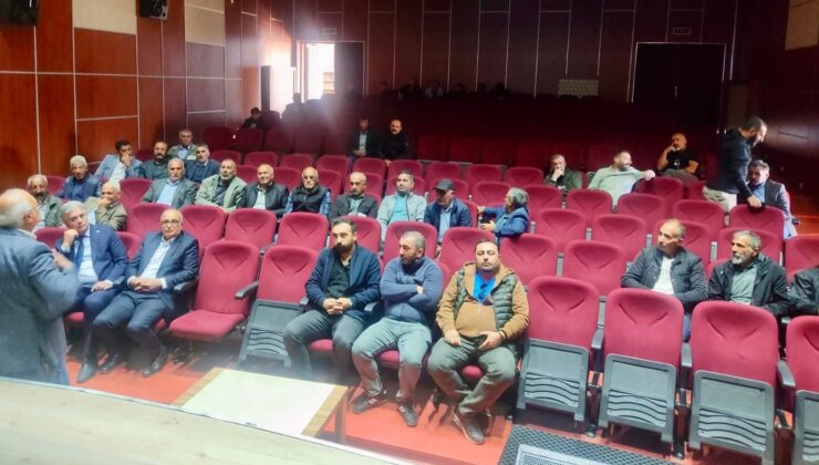 Köy ve Mahalle Muhtarlarıyla Yapılaşma ve Elektrik Aboneliği Toplantısı Gerçekleştirildi