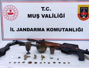 Muş’ta Tarihi Eser Operasyonu: Urartu ve Roma Dönemine Ait Eserler Ele Geçirildi