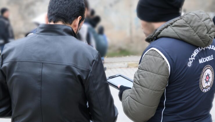 Malazgirt’te Göçmen Kaçakçılığı Operasyonu: 14 Düzensiz Göçmen Yakalandı