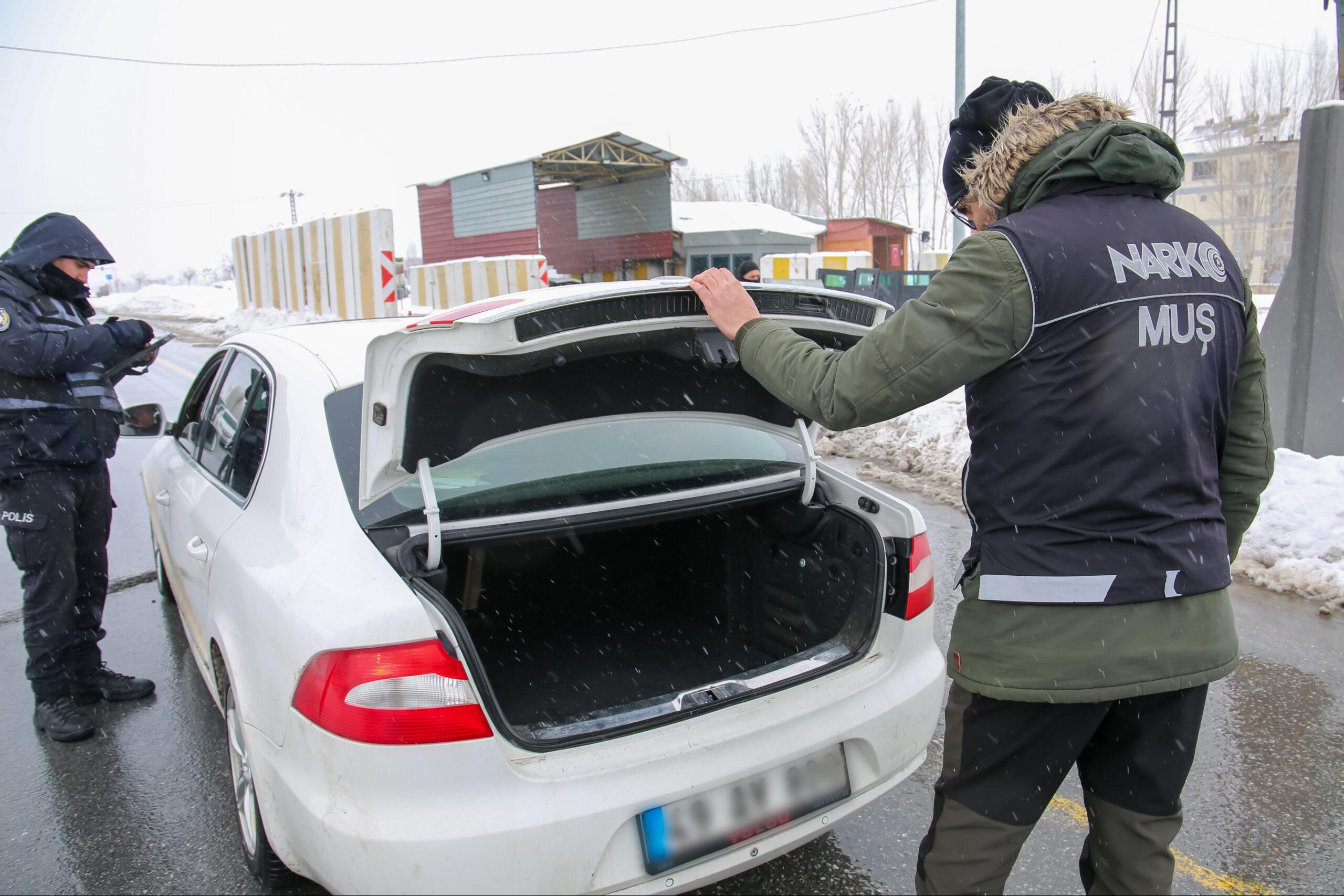 Muş’ta Uyuşturucu Operasyonu: 3 Şahıs Hakkında Adli İşlem