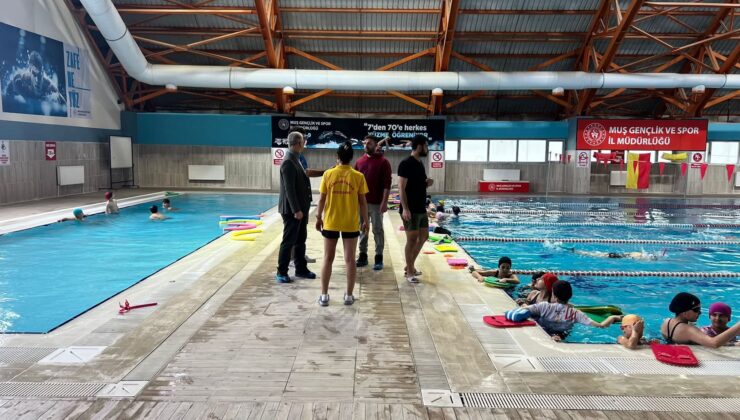 Muş’ta “Yüzme Bilmeyen Kalmasın” Projesi Devam Ediyor