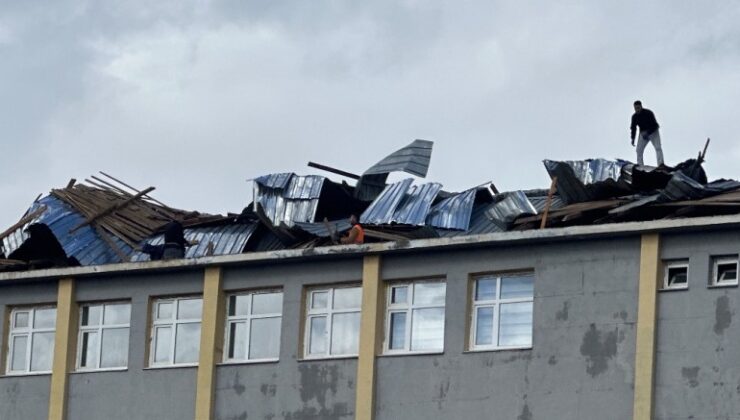 Muş’ta Fırtına Okulun Çatısını Uçurdu: Eğitime İki Gün Ara Verildi.
