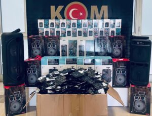 Muş’ta Kaçakçılık Operasyonu: 4 Bin 48 Kaçak Ürün Ele Geçirildi