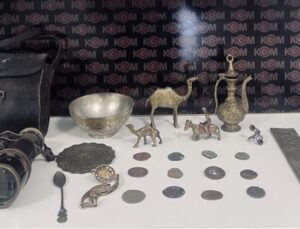 Muş’ta Tarihi Eser Operasyonu: 25 Parça Ele Geçirildi