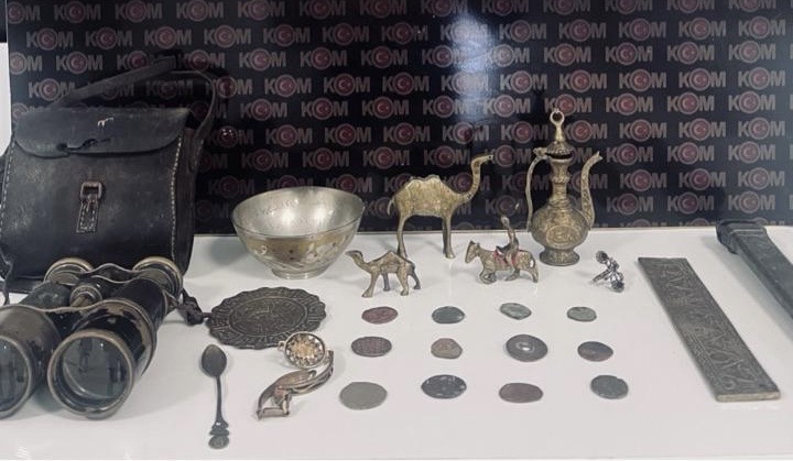 Muş’ta Tarihi Eser Operasyonu: 25 Parça Ele Geçirildi