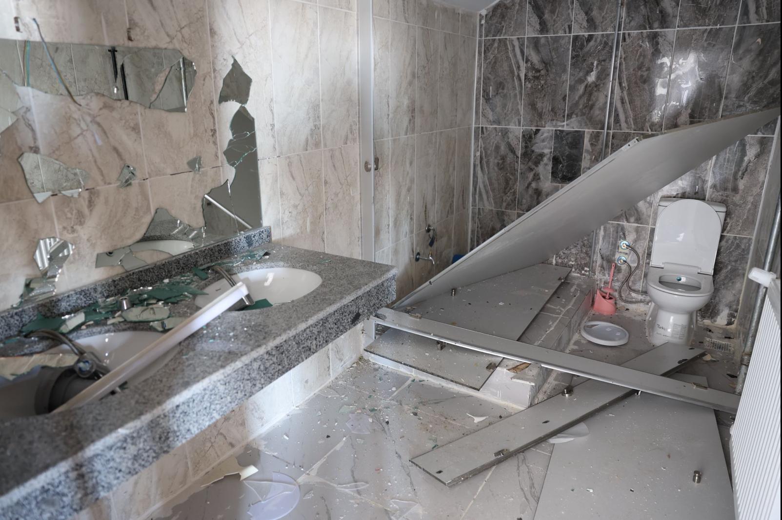 Muş Şehir Stadyumu’nda Büyük Hasar: Bursaspor Taraftarlarının Taşkınlığı Tepki Çekti