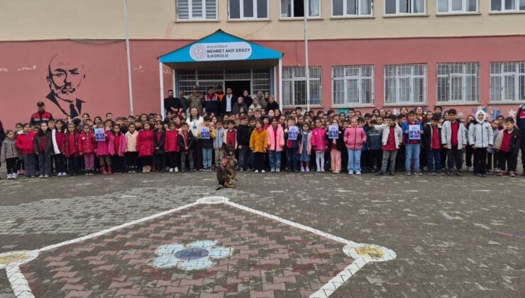 Miniklere Jandarmadan Güvenlik ve Doğa Eğitimi