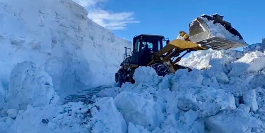 İl Özel İdaresi Ekipleri Karla Mücadeleyi Sürdürüyor