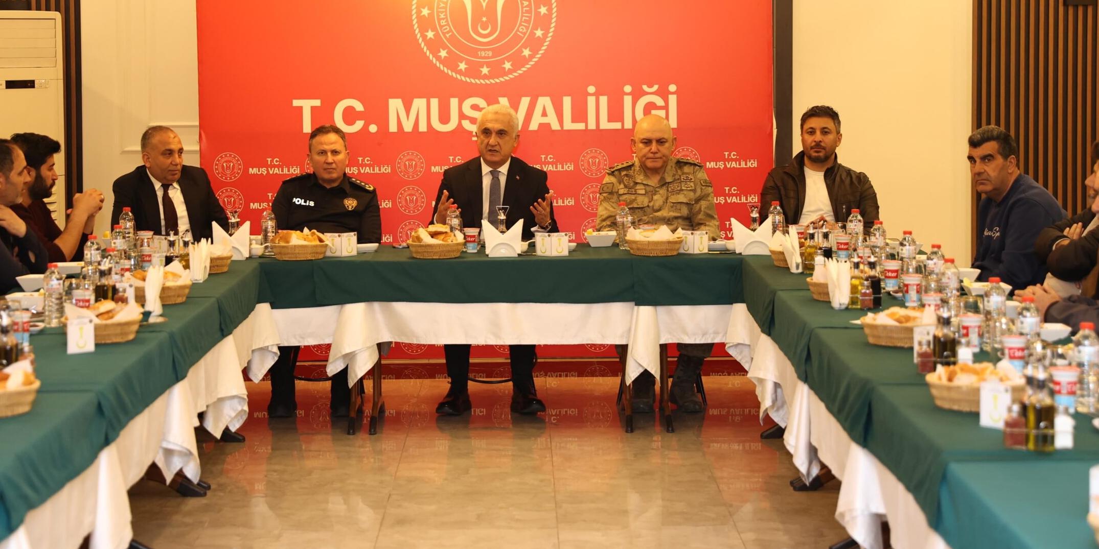 Vali Çakır, Basın Mensuplarıyla İftar Sofrasında Buluştu