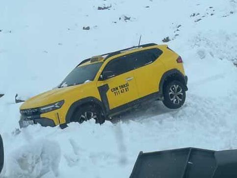 Varto’da Kar ve Tipide Zamanla Yarış