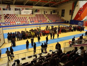 Muş’ta Futsal Grup Müsabakaları Başladı