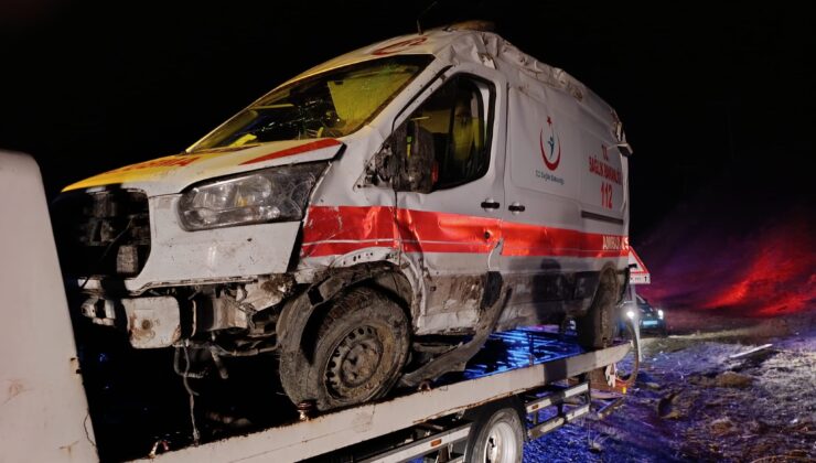Muş–Malazgirt Yolunda Ambulans Kazası: 5 Yaralı