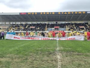 Muşspor Maçında Anlamlı Etkinlik: Özel Çocuklar Sahada Alkış Topladı