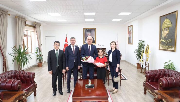 Minik Zeynep, Bir Günlüğüne Vali Oldu