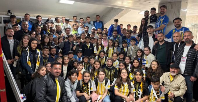 10 Kişiyle Tarihi Zafer! Muşspor’dan Adanaspor’a Gol Yağmuru