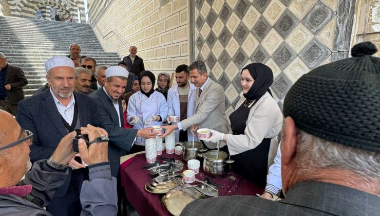 Bir Tas Çorbayla Gönüllere Dokundular