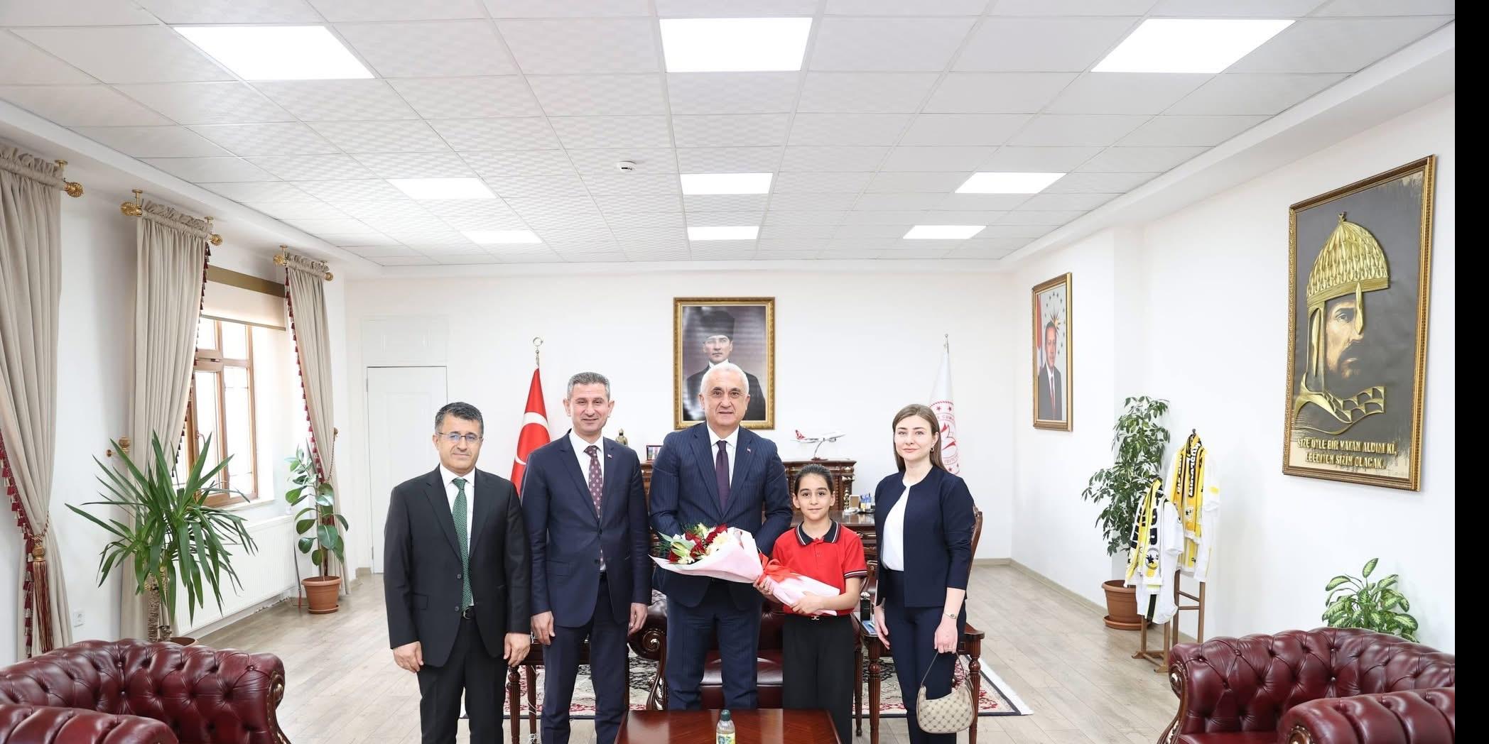 Minik Zeynep, Bir Günlüğüne Vali Oldu