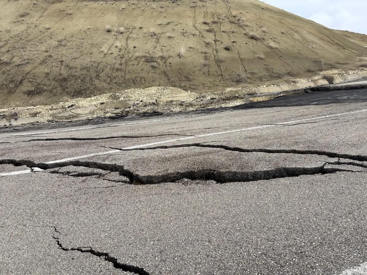 Malazgirt –Ahlat Yolu Heyelan Nedeniyle Ulaşıma Kapatıldı