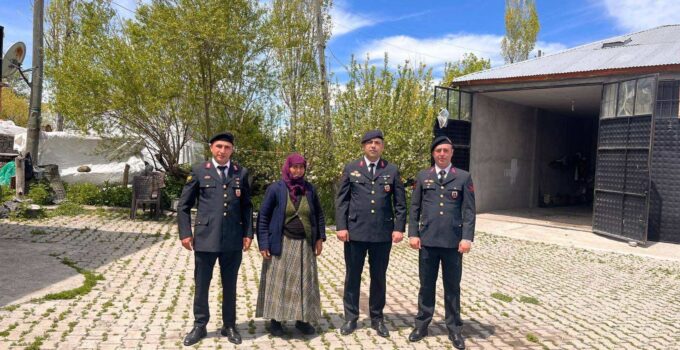 Jandarmadan Şehit ve Gazi Ailelerine Anlamlı Ziyaret