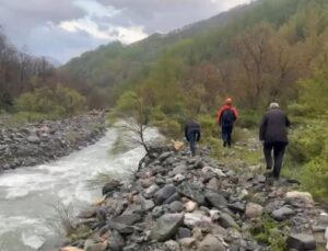Muş’ta Dereye Düşen Kadını Arama Çalışmaları Sürüyor