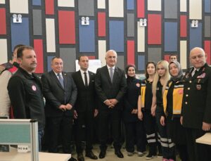 Muş’ta Bayramlaşma Programı: Vali Çakır’dan Trafik Uyarısı ve Görevli Personele Teşekkür