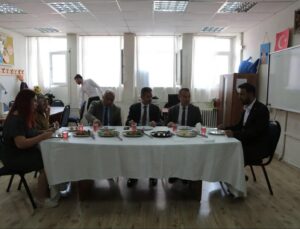 Muş’ta “Anne Kız Birlikte Mutfakta Yemek” Yarışmasıyla Geleneksel Lezzetler Yaşatıldı