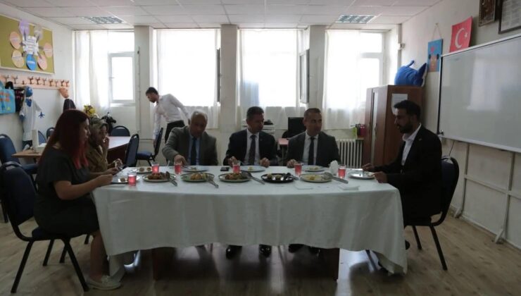 Muş’ta “Anne Kız Birlikte Mutfakta Yemek” Yarışmasıyla Geleneksel Lezzetler Yaşatıldı