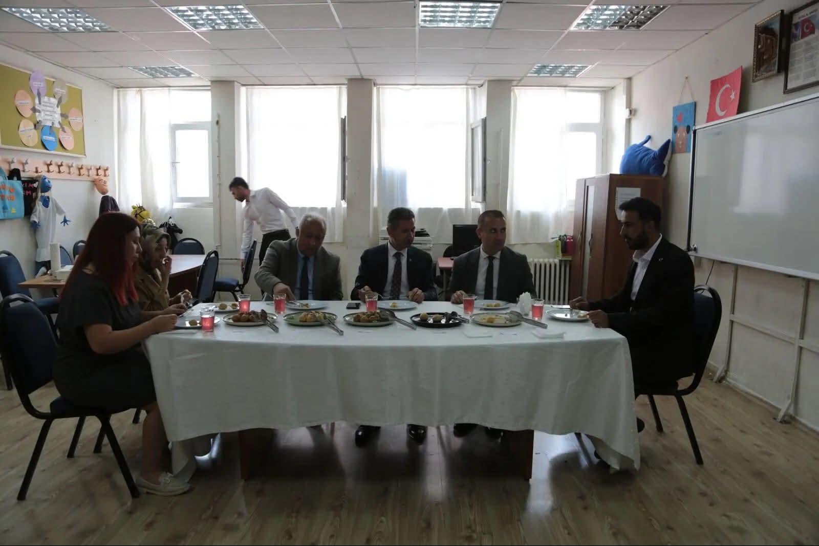 Muş’ta “Anne Kız Birlikte Mutfakta Yemek” Yarışmasıyla Geleneksel Lezzetler Yaşatıldı