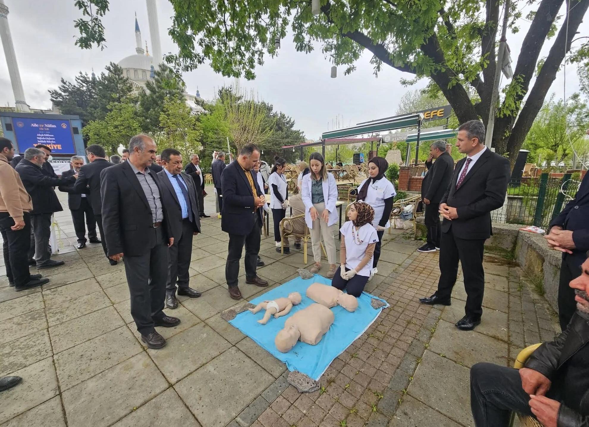 Muş’ta “Maarif’in Kalbinde Marifetli Gençlik” Etkinliği Düzenlendi