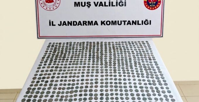 Bulanık’ta 800 Yıllık 749 Bizans Sikkesi Ele Geçirildi