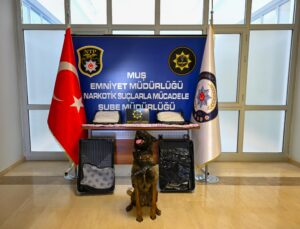 Muş’ta Otobüs Yolculuğunda 3 Kilo 93 Gram Metamfetamin Ele Geçirildi