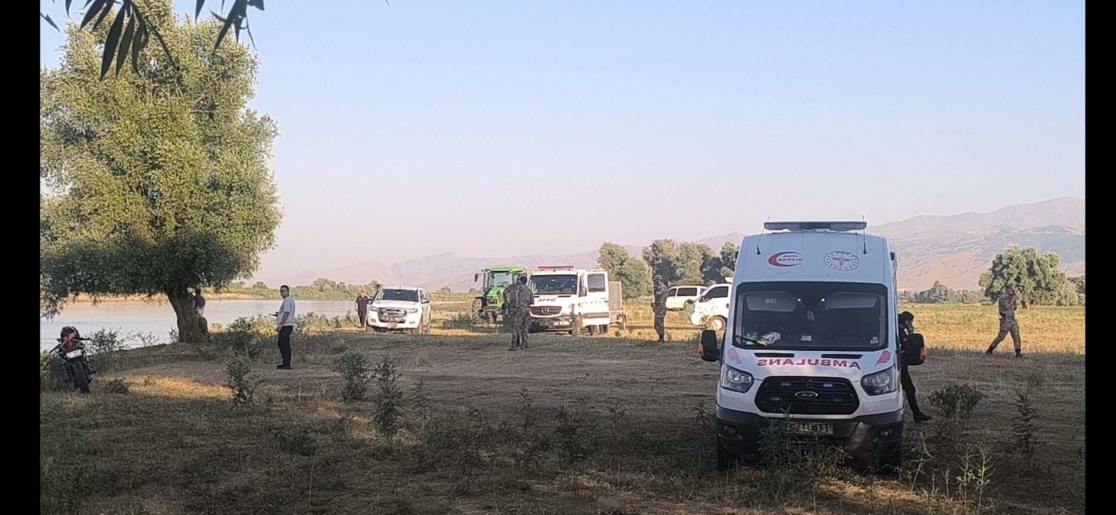 Murat Nehri’nde Kayıp Çocuk İçin Arama Çalışmaları Üçüncü Gününde Devam Ediyor