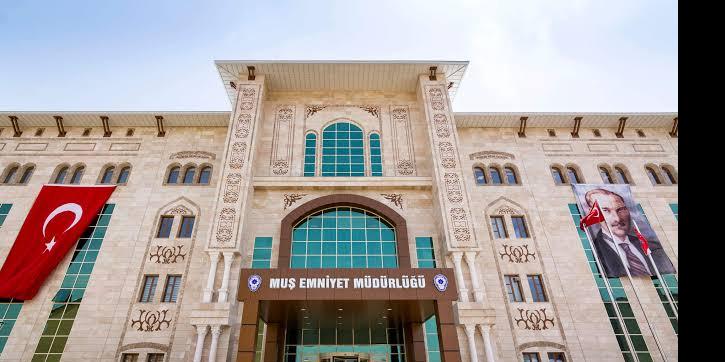 Muş Emniyeti’nden Bir Haftalık Asayiş Bilançosu: Aranan Şahıslar Yakalandı, Silah, Uyuşturucu ve Tarihi Eserler Ele Geçirildi