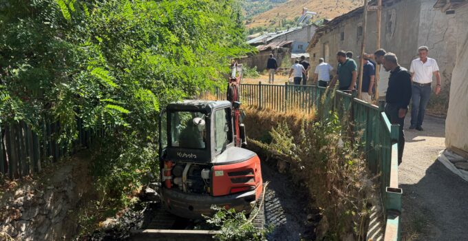 Haberimizin Ardından Belediye Harekete Geçti: Muratpaşa Mahallesi’nde Dere Temizliği Başlatıldı