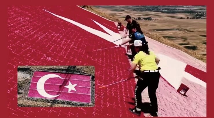 Muş’ta Bayrak Tepe’deki Dev Türk Bayrağı Yenilendi