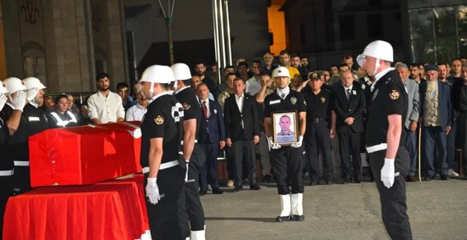Muş’ta Trafik Kazasında Hayatını Kaybeden Bekçi Yunus Yıldız Son Yolculuğuna Uğurlandı