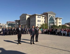 Muş’ta Yeni Eğitim Öğretim Yılı İçin Çelenk Töreni Düzenlendi