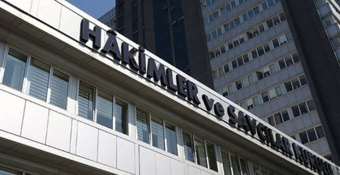 CUMHURİYET SAVCISI B.G. GÖREVDEN UZAKLAŞTIRILDI